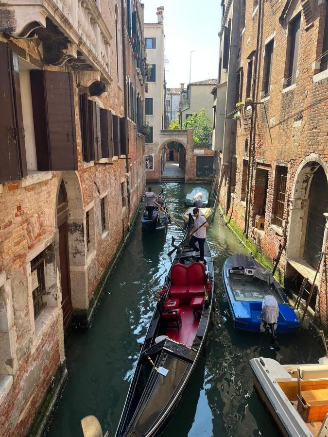 Apartamento Immobiliare Nk Palazzo Bonvicini Venecia Exterior foto